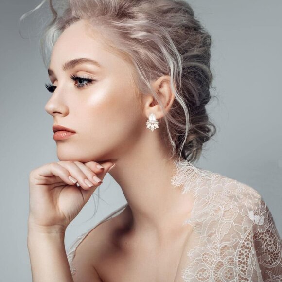 Vintage Rhinestone Drop Earrings - Picture 2 of 7